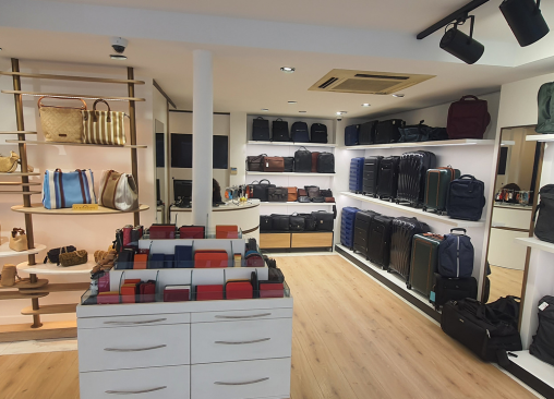 Fabrication de mobilier d’agencement pour La Bagagerie Courcelles